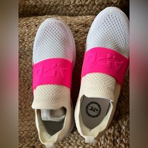 NEW APL SNEAKERS TECHLOOM